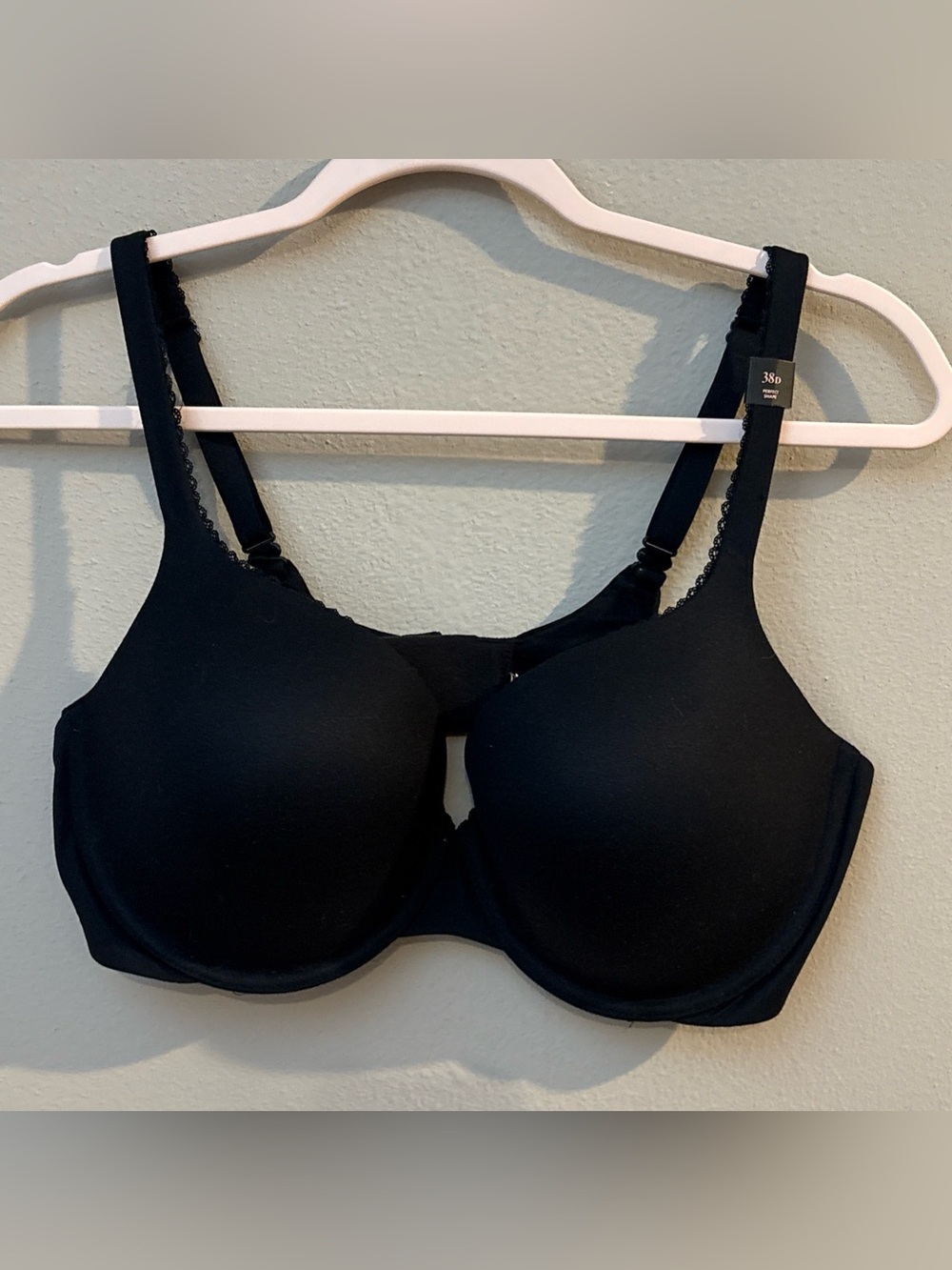 Victorias Secret Body By Victoria Perfect Shape Black Smooth Bra 38D NEW